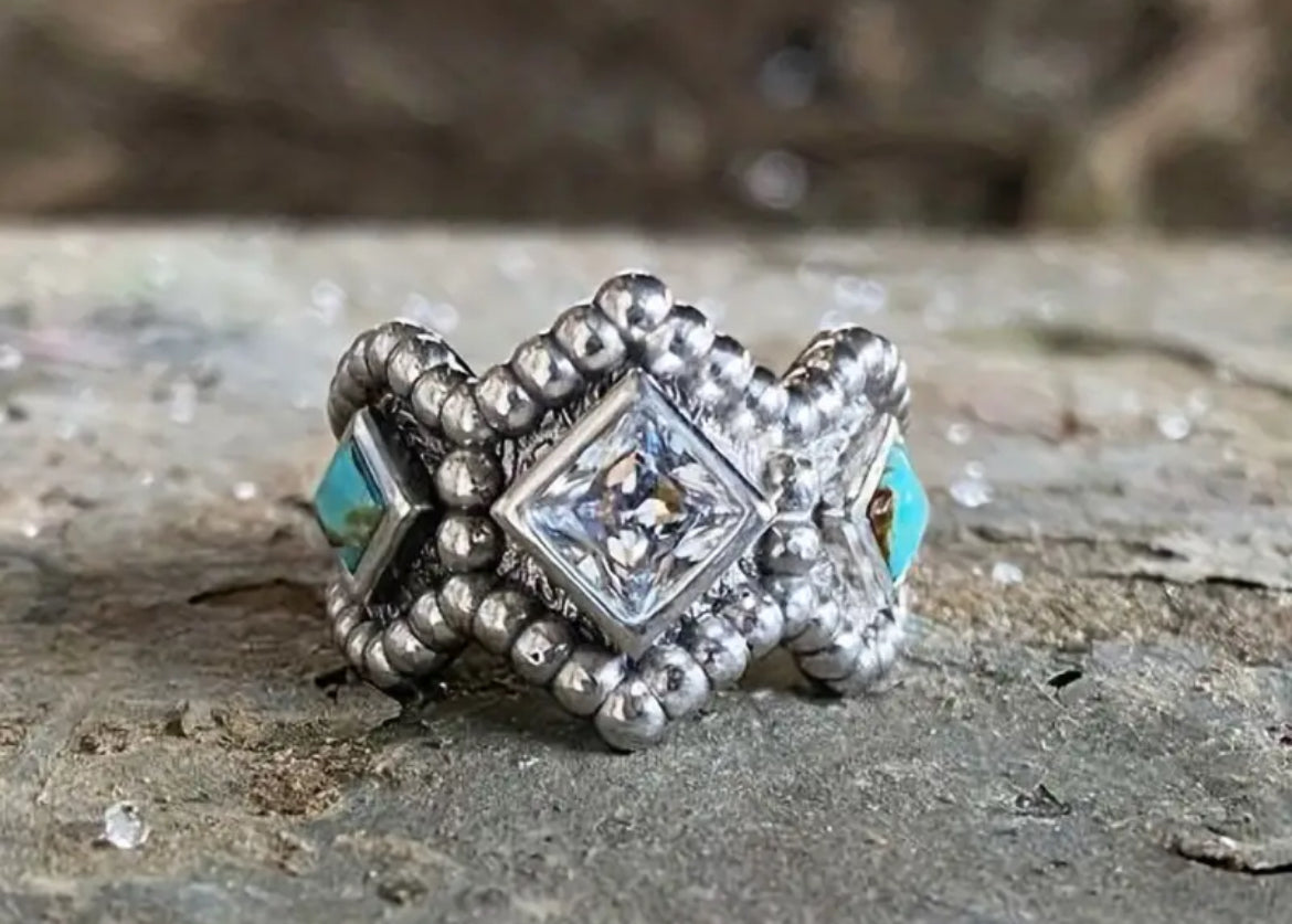 Turquoise antique Ring